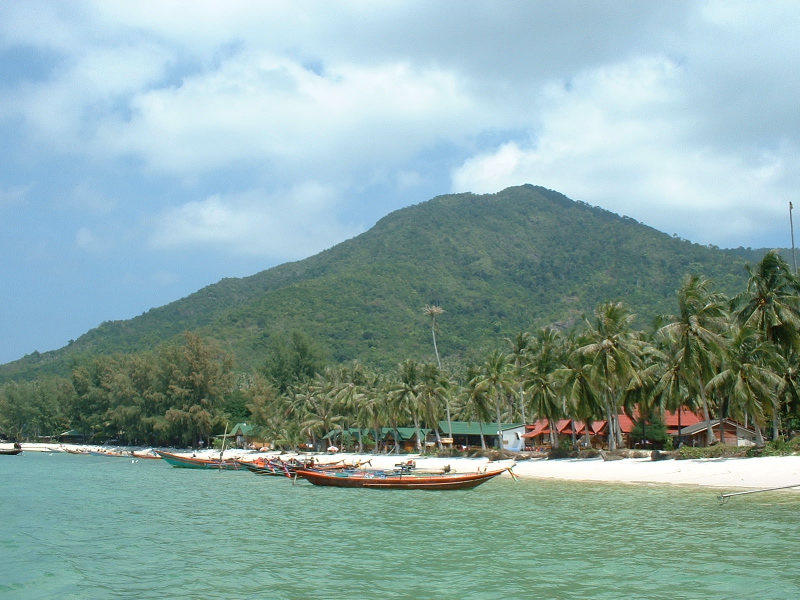 Longtail boats